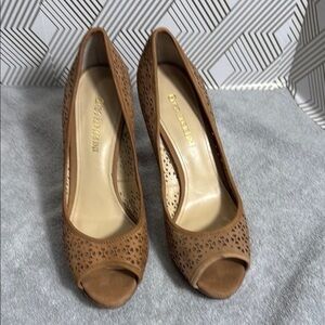 Enzo Angiolini Tan Peep-Toe Heels